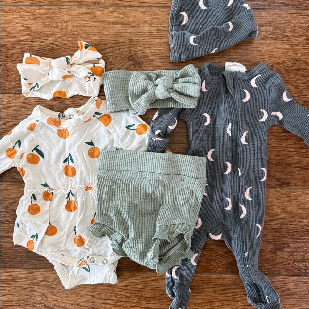 Baby Girl 0-3 Month Spearmint Love Bundle